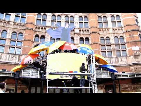 SINGIN' IN THE RAIN - Palace Theatre