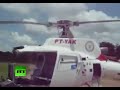 En Brasil, un helicóptero de rescate tuvo un aparatoso y extraño accidente. Al aterrizar el aparato comenzó a temblar ya desintegrase. El movimiento provocó el desplome de la cabina y que la cola se partiese en dos. A pesar de estos, tan solo uno de los miembros de la tripulación sufrió una leve lesión en un pie. El Servicio Regional para la Investigación y Prevención de Accidentes Aeronáuticos de Brasil investiga el accidente, informan diarios locales. Siganos en twitter.com www.facebook.com RT en vivo: actualidad.rt.com