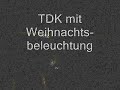 TDK mit Weihnachtsbeleuchtung