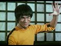 Bruce Lee, además de artista marcial y actor, fue un filósofo dedicado, lo que aportó una profundidad a sus ideas. Siempre que se habla de excelencia en artes marciales, el primer nombre que se le viene a cualquiera es el de Lee.Sin duda, uno de los legados más importantes de Bruce Lee es la apertura del occidente a las artes marciales chinas y la divulgación del Kung Fú en su verdadera dimensión,