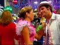 v�deo com duda e clarissa preparando-se para o desfile da escola de samba da portelinha.