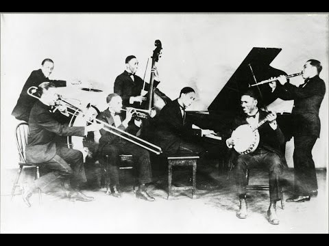 Jelly Roll Morton’s Red Hot Peppers – Sidewalk Blues (1926)