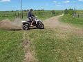 Haciendo ceritos con un cuatrisiclo yamaha vanshi 350cc.