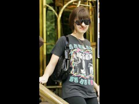 CELEBRITES WITHOUT MAKEUP. kristen stewart , miley cyrus , selena gomez, CELEBRITES WITHOUT MAKEUP. kristen stewart , miley cyrus , selena gomez,