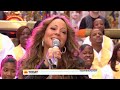 mariah carey performs 