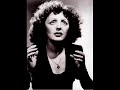 c'est � hambourg (it's in hamburg) was originally recorded in 1955. the song was sung by �dith piaf. the music is composed by marguerite monnot, and the lyrics are written by claude del�cluse.

c'est � hambourg a �t� initialement enregistr� en 1955. la chanson a �t� chant�e par �dith piaf. la musique a �t� compos�e par marguerite monnot, et les paroles ont �t� �crites par claude del�cluse.

c'est � hambourg (est� en hamburgo) fue grabado originalmente en 1955. la canci�n fue cantada por �dith piaf. la m�sica fue compuesta por marguerite monnot, y las letras fueron escritas por claude del�cluse.

c'est � hambourg (das ist in hambourg) war erst in 1955 aufgezeichnet. das lied war von �dith piaf gesungen. die musik war von marguerite monnot komponiert, und den liedtext war von claude del�cluse geschrieben.


c'est � hambourg, � santiago
a whitechapel, ou born�o
c'est � hambourg, � santiago
a rotterdam, ou � frisco

hello boy! you come with me?
�amigo! �te quiero mucho!
liebling! kom dort mit mich!

c'est � hambourg, au ciel de pluie
quand les nuages vont � pas lents
comme s'en vont les lourds chalands
le long des quais, crevant d'ennui
c'est � hambourg ou bien ailleurs
qu'� tous les gars en mal d'amour
qu'� tous les gars, depuis toujours,
moi je balance du r�ve en plein c?ur...

c'est � hambourg, � santiago
a whitechapel, ou born�o
c'est � hambourg, � santiago
a rotterdam, ou � frisco

c'est � hambourg, au ciel de pluie
quil a pos� ses mains sur moi
et qu'il m'a fait crier de joie
en me serrant fort contre lui
m'a dit �je t'aime!� � plus finir
�laisse donc l� tous tes marins!
laisse donc la mer, et puis viens!
moi, j'ai du bonheur � t'offrir...�

ma p'tite gueule...

c'est � hambourg, au ciel de pluie
dans les bastringues � matelots
que je trimballe encore ma peau
les bras ouverts � l'infini
car moi je suis comme la mer,
j'ai le c?ur trop grand pour un seul gars
j'ai le c?ur trop grand et c'est pour �a
que j'ai pris l'amour sur toute la terre

c'est � hambourg, � santiago
a whitechapel, ou born�o

so long, boy...
adi�s, amigo...
nacher, schatz...
au r'voir, p'tite gueule...