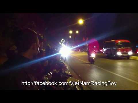 duaxe - Đua Xe Dinh Cô 2013 Subcribe cho channel VietNam RacingBoy / VietNam RacingBoy TV lun nha các đam mê , mỗi tuần đều có clip mới http://facebook.com/VietNamRa...