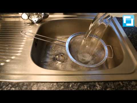 Do it yourself: Küchensieb beim Wasserwechsel