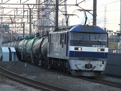 南武線支線 貨物列車(8465レ) EF210、タキ編成を牽引