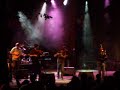 llan de cubel en la carballeira de zas, tocando el tema 