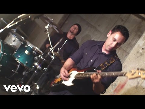 energetic heart-pounding performance in bunker/warehouse