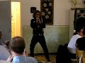 Uffe Balla Balla drar en vits och rockar hårt!