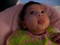 Luciana comiendo cereal por 1era vez!!