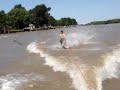 Ale esquiando... cae de cabeza!!!