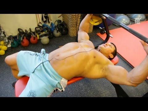 Как накачать мышцы груди
