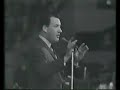 \"The Monotones\" treten auf... \"The Monotones\" treten auf...