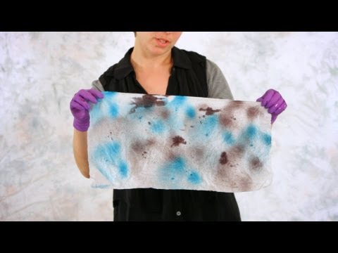 how to tie dye a shirt with squirt bottles