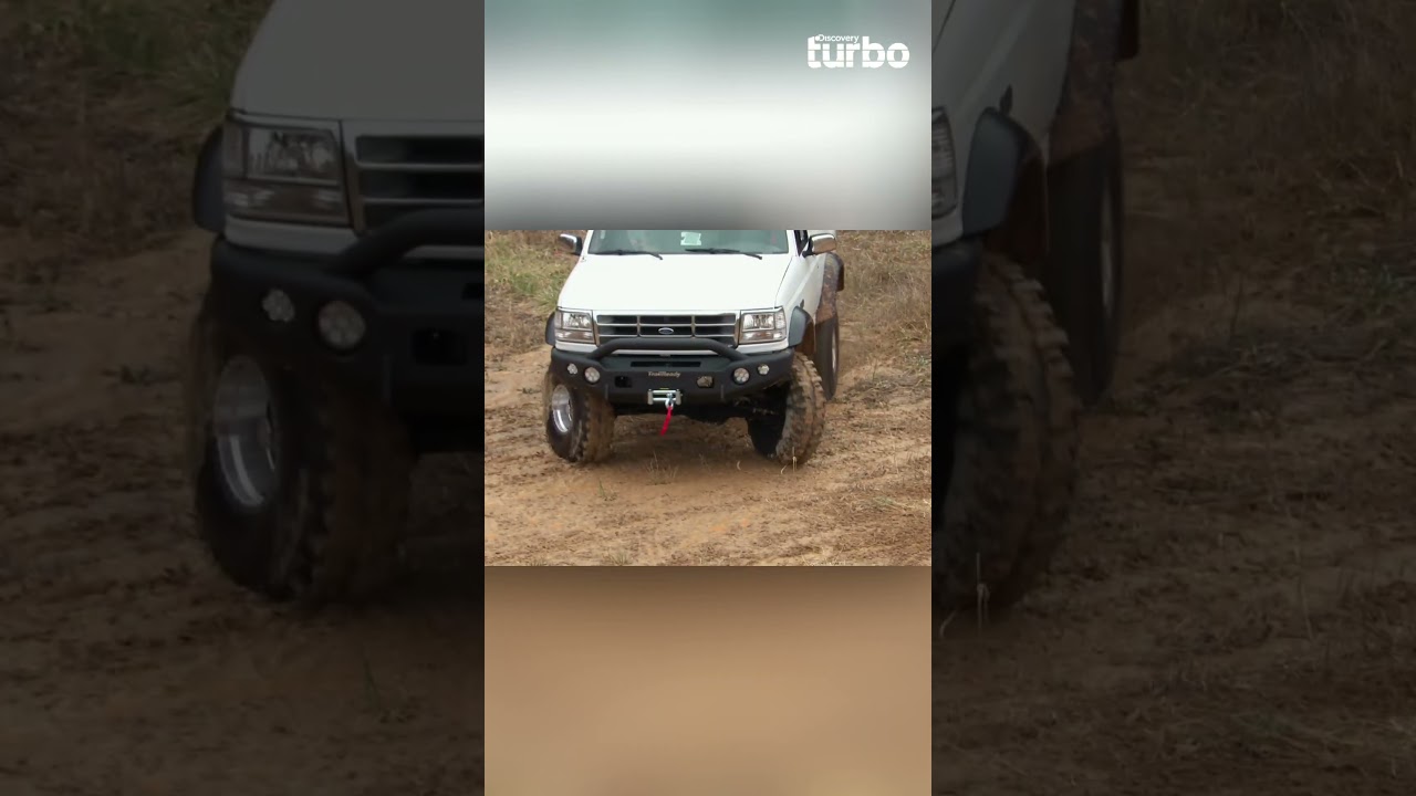 Andy testa o Bronco preparado e impressiona na descida fora de estrada
