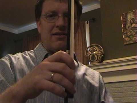 how to hold a violin bow properly