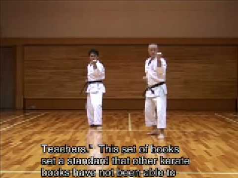 Tadahiko大塚のGOJU-流沖縄の空手カタ#3