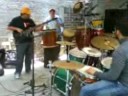 Un ensallo en la casa de adrian todos de diferentes grupos