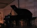 improvvisazione e grande virtuosismo per jean-fran�ois zygel, che anima il notturnino dell'ottava giornata