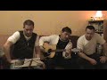 un morceau qui invite les amis � chanter ensembles.fraternelle,populaire,cette chanson rassemble,m�me les p'tits lolo timides.a tous ceux qui le veulent!lo