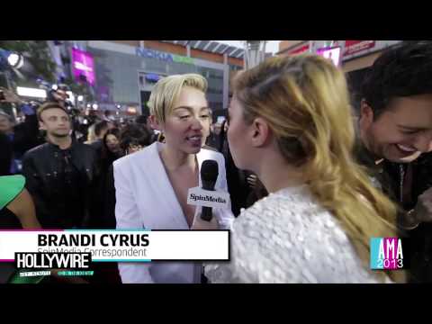 MYLIE CYRUS CAMELTOE