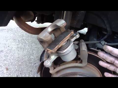 how to do the rear brakes of a 2008 Saturn vue