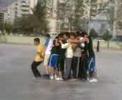 okulda 8 ki?inin �st�nden