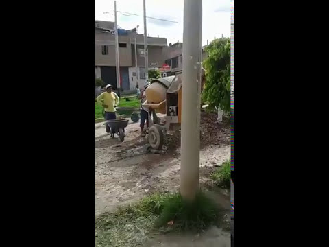 Faena para la instalación de aulas para la Institución Educativa Inicial "Los Rosales " Faena para la instalación de aulas para la Institución Educativa Inicial "Los Rosales "