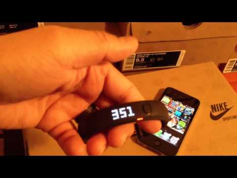 how to check battery on fuelband se