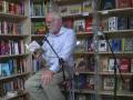 videos de David Gardiner reads from The Other End of the Rainbow (short story collection)