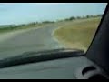 Um breve vídeo, saindo dos boxes e a abrindo uma volta. Era uma das minhas primeiras voltas no autódromo de jacarepaguá, com o Ka Xr original numero 11, durante o Oktane track day 4. Ainda estava aprendendo o traçado e ainda não estava forçando o carro.Reta dos boxes, 3ª depois 4ª marcha. Freiada forte para a Junção feita em segunda marcha. Sair forte para a reta oposta, 3ª, 4ª, velocidade máxima aproximadamente 150 Km/h. Freiada leve depois da placa de 50 m para contornar a Sul. Curva longa, feita no limite da aderência, sem deixar o giro cair, no fim, mantantendo a tangência interna para freiada da primeira perna do S, reduzindo para 3ª. Segunda perna do S feita de pé em baixo, passando 4ª marcha. Freiada para a curva 120 feita em 3ª marcha, tangência no limite da zebra externa, curva num pequeno aclive. Saindo, 4ª marcha preparando para mergulhar na curva 90, freiada branda, e novamente 3ª marcha, saindo forte para uma pequena reta. 4ª marcha novamente e preparando para a freiada da curva da vitória, feita em 3ª marcha. Usar a pista toda, manerar o acelerador para e não brigar com o carro. Entrar na reta dos boxes e tentar melhorar o tempo.Bom, isso foi o que sobrou do nosso Autódromo de Jacarepaguá. Uma homenagem minha a esse palco de grandes disputas.