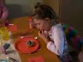 Cakejes versieren op verjaardagsfeest Leonie Cakejes versieren op verjaardagsfeest Leonie