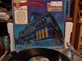 Oak Ridge Boys - Christmas Is Paintin' The Town