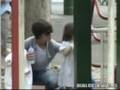SURI E KATIE SE DIVERTEM EM UM PARQUE
