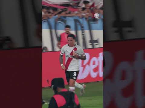 Centro de #KendryPaez y #Gol de #Driussi para el 1-0 de River vs. Sarmiento