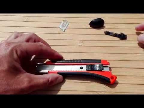 Wie wechselt man die Klinge bei einem Cuttermesser (Teppichmesser)?