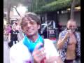 videos de Palloncino elio in viale dante a riccione per la notte rosa...