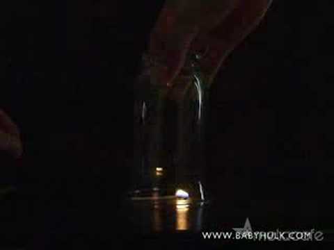 Atrapar un fantasma en un vaso (Truco)