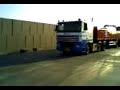 sybren aan het vrachtwagen rijden