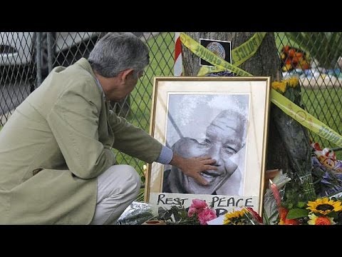 crowds - South Africans are contemplating a future without Nelson Mandela after the death of the country's... euronews, the most watched news channel in Europe Subscr...