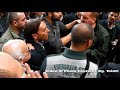 alcune centinaia di dipendenti dell'atac stanno inscenando un sit-in spontaneo davanti alla sede centrale dell'atac, l'azienda del trasporto pubblico capitolino, in via prenestina, per protestare contro la disdetta degli accordi che prefigurerebbe, secondo i manifestanti, tagli al personale.