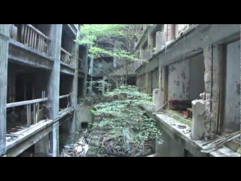 nikzarea - This is the final submitted version of our second year Documentary Film Production project: Director - Josh Thompson Editor/Sound - Alex Taylor Producers - J...