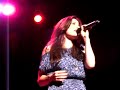 Idina sings 