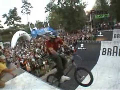 BMX BIKES TRICKS STUNTS CRASHES