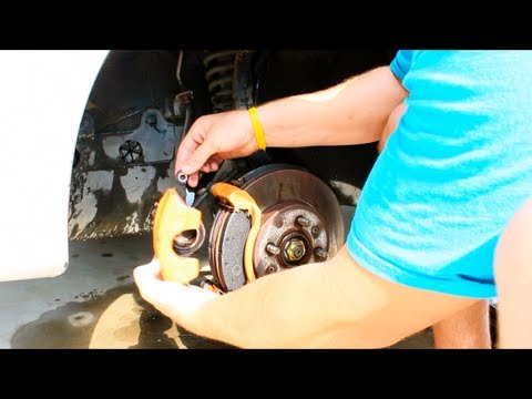 HOW TO REPLACE BRAKE PADS 96 HONDA CIVIC EASY!