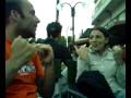 Caro aprendiendo a chiflar