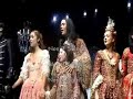 voici une petite vid�o de anne laure qui nous a fait une super cadeau � ang�lique et moi en nous chantant mon essentiel au final!!!
merci � elle